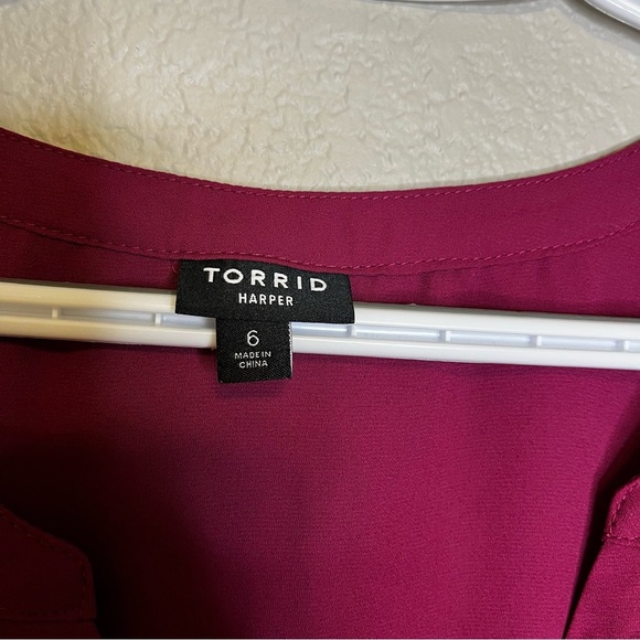 Torrid Harper Berry Color Women's Flutter Sleeve Blouse Size 6 (6X) - Picture 5 of 15
